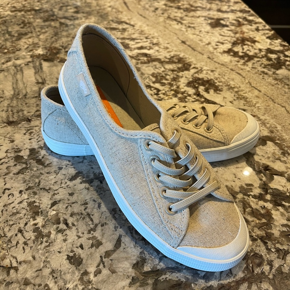 Rocket Dog Beige Canvas Slip On Sneaker Style Flat